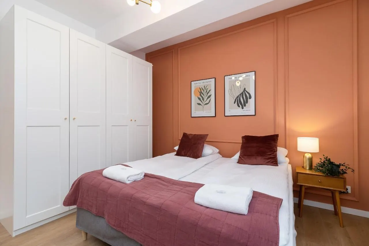 Old Town Dluga 48 Family Apartment By Noclegi Renters Krakow Poland